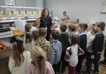 Екскурсія у світ виробництва іграшки