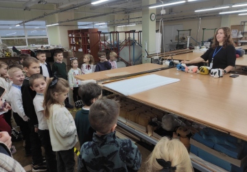 Екскурсія у світ виробництва іграшки