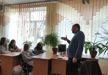 Правова просвіта: зустріч 8-А класу з адвокатом