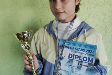 Перемога у Міжнародному багатожанровому двотуровому благодійному конкурсі Tarta of Stars