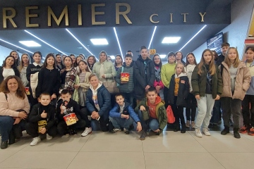 Учні 6-Г, 8-А та 8-В класів переглянули український історичний детективний фільм «Максим Оса: золото Песиголовця»