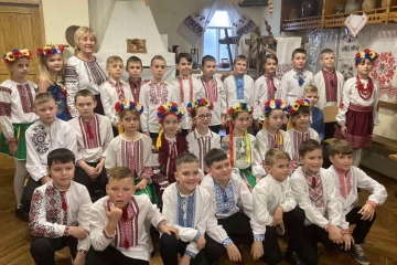 Родинна зустріч в 4-А класі ,,Стежинками любові і добра"