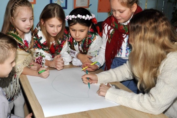 Родинне свято в 2-Б класі «Хустка – наш оберіг»