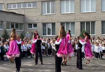 Ліцей – це радісна країна, у нім дитинство золоте! 