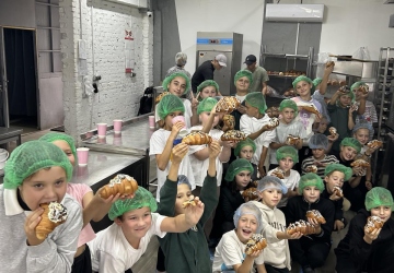 Екскyрсія в пекарню «Стyдію хліба» 4-Б класy