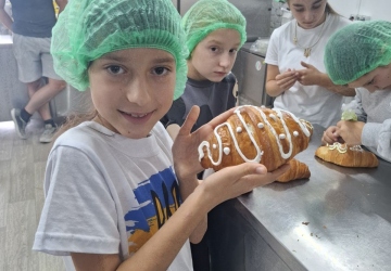 Екскyрсія в пекарню «Стyдію хліба» 4-Б класy