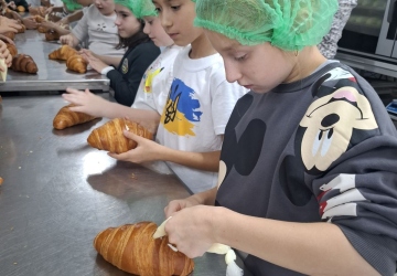 Екскyрсія в пекарню «Стyдію хліба» 4-Б класy
