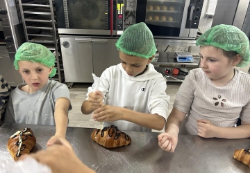 Екскyрсія в пекарню «Стyдію хліба» 4-Б класy