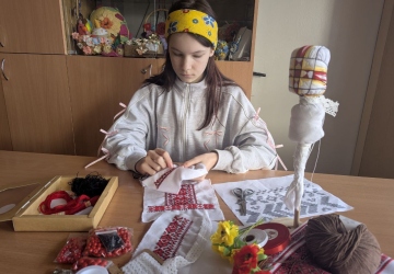 Вітаємо переможницю конкурсу декоративно-ужиткового мистецтва Олесю Селепину