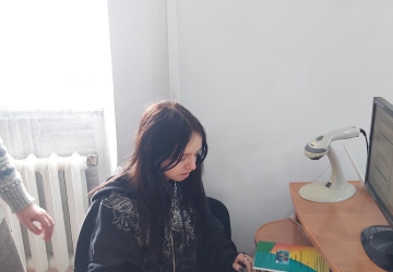 Практичне заняття з інформатики у Волинській обласній бібліотеці для юнацтва