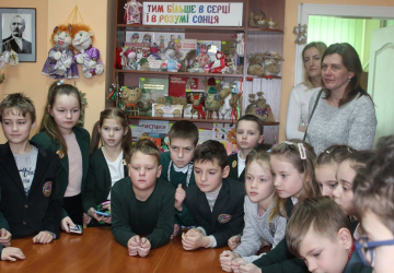 Розумники 3-А класу відвідали Волинську обласну бібліотеку для дітей
