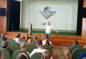 Винахідництво задля перемоги: у ліцеї відбулася зустріч із головою Спілки винахідників України Василем Цапюком