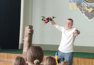 Винахідництво задля перемоги: у ліцеї відбулася зустріч із головою Спілки винахідників України Василем Цапюком