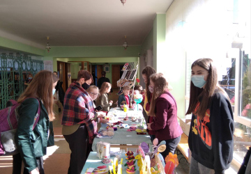 Благодійний ярмарок у гімназії у рамках Всеукраїнської акції «Серце до серця» 