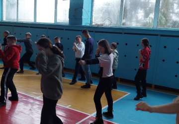 Урок фізкультури в 6-Г від чемпіона України зі змішаних єдиноборств Луки Шевчука