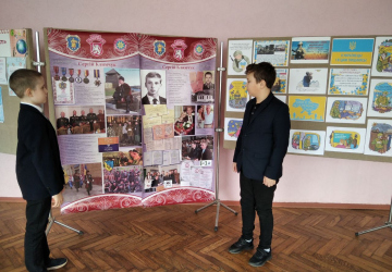 Зустріч учнів 10-х класів з представником ВОГО «Козацьке Стрілецьке Братство» Олександром Сокуром