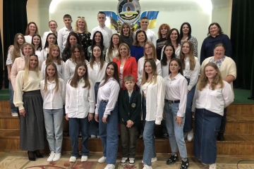 Це вічне і святе найперше слово «мама»