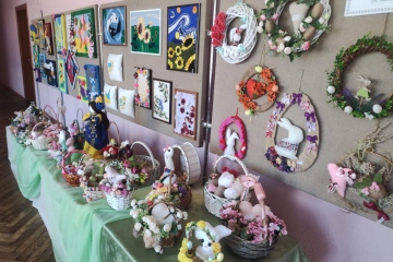 Творчі великодні виставки