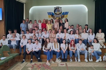 Дитинства й юності гніздечко, прощавай!