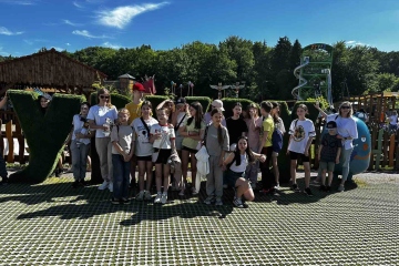 Учні 6-В в парку розваг "Уруру"