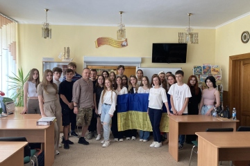 Зустріч учнів 9-В з військовослужбовцем Євгеном Сивоплясом