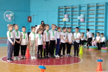 Дружні ми та дужі, до спорту не байдужі!