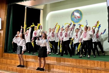 Благодійний концерт «Весна і мама між собою схожі: обоє випромінюють тепло»