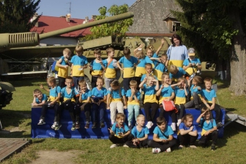 Екскурсія 2-А, 2-Г класів у музей військової техніки