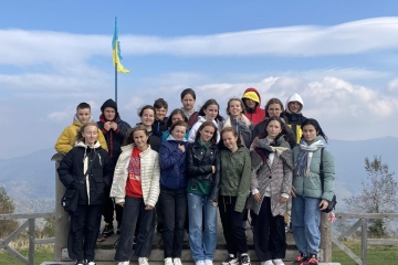 Екскурсія в Карпати 9-В та 7-А класів